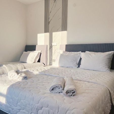 אולסינץ' Apartments Fat E Jet - Pool & Breakfast מראה חיצוני תמונה